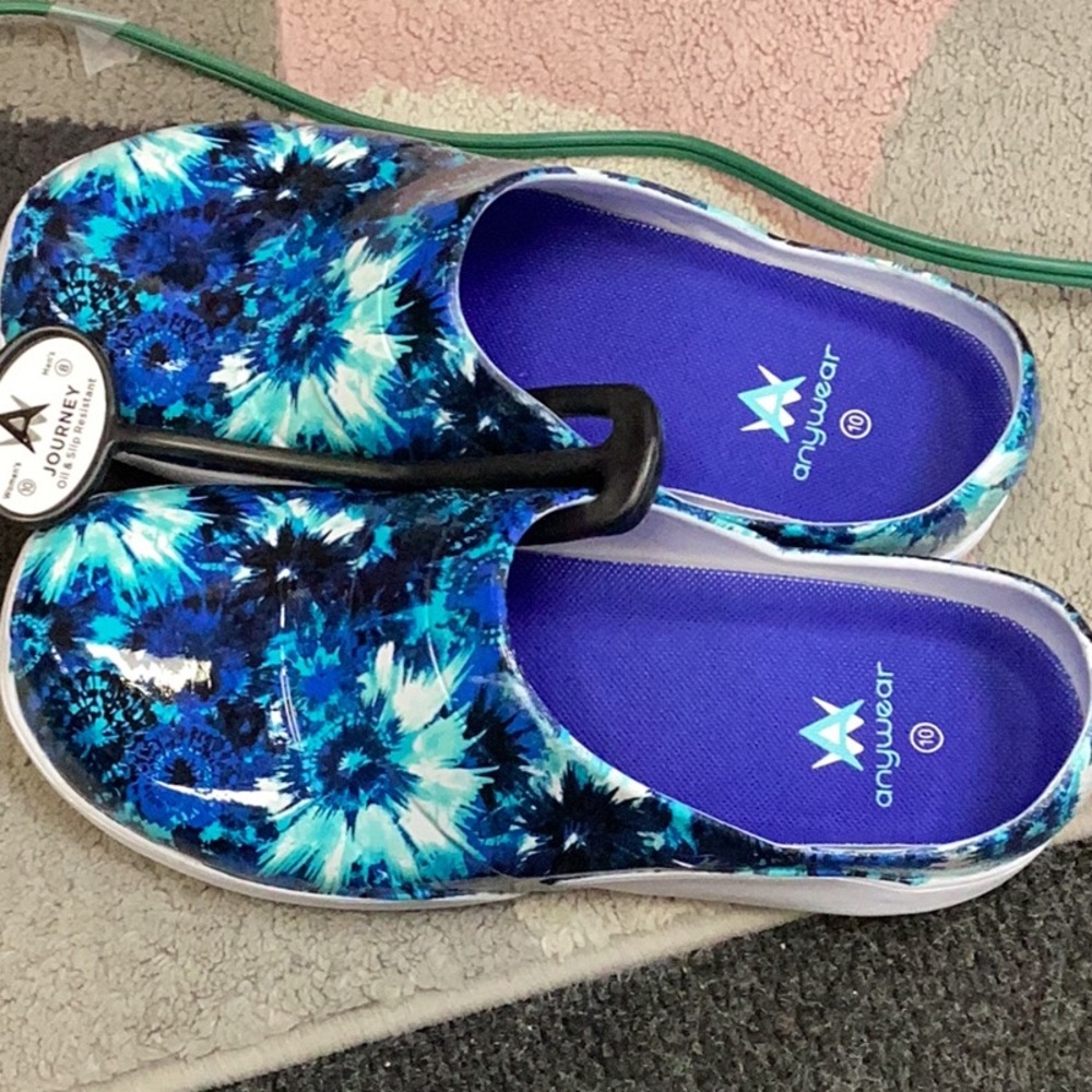 Women’s scrub shoes
